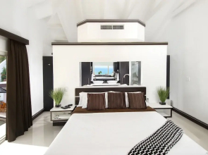 Paradiso by Island Properties Online