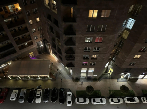 Northern Avenue, 1 bedroom Modern, Renovated apartment HH999