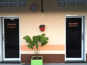 Naris Phuview Resort
