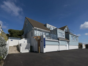 Mawgan Porth Apartments