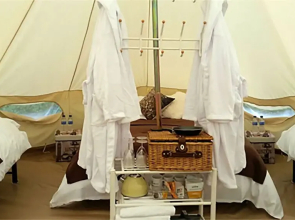 Oak Lodge Retreat - Glamping 1