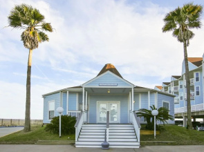 Seascape 1210 1 Bedroom Condo by RedAwning
