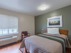 HomeTowne Studios by Red Roof Columbus