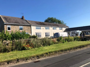 Warlands-Farm Guest-House