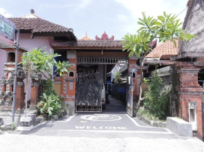 RedDoorz @ Raya Kerobokan 2