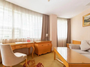 Vienna Hotel Shenzhen Lo Wu Control Point