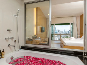 At115 by Rompo Mansion