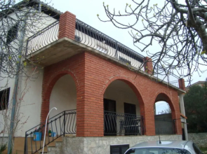 Lovely Apartment in Pirovac With Balcony