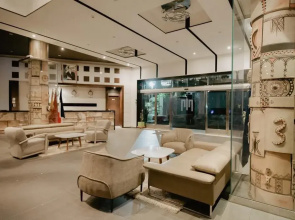 DWO Mira Palace