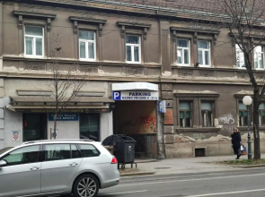 Logo apartments 5 min walk to main square
