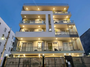 City Oasis w Bathtub n Balcony