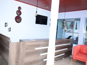 Chimpanzee Lodge