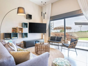 Deluxe AchzivBeach Apartment in Nahariya