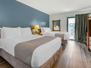 Polynesian Hotel & Suites Wisconsin Dells/Lake Delton