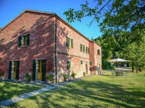 Sprawling Villa with Breathtaking Views in Emilia-Romagna
