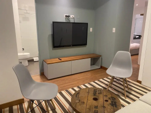 Lovely 2BR with Balcony in Miraflores