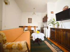 Apartment 4s