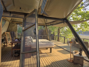 Shawa Luangwa Camp