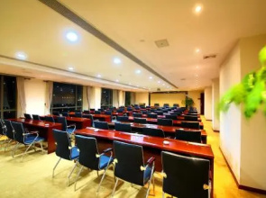 Xinxing Jinbao Haoting Hotel