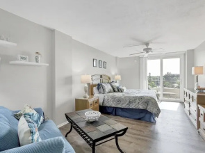Anchorage Resort 2 Bedroom Condo 6th Flr, Beach Access, Pool 2 Condo