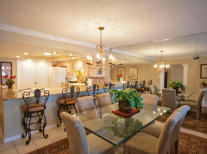 Shoreline Towers Resort by Panhandle Getaways
