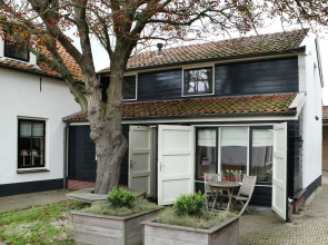 Studio Just a Few Hundred Meters From the Sea