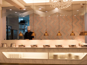 Yeoksam Artnouveau City Hotel and Residence