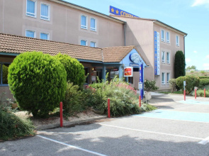 Crau Hotel