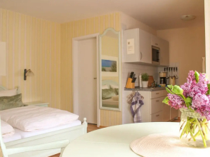 Bubbly Apartment in Warnemünde near Beach