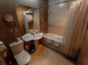 Отель The Crown