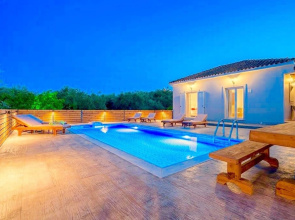 Villa Ftelia