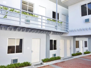 Grand Peninsula Suites