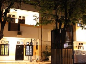 Lagura Residence