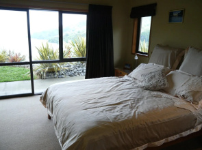 Okiwa Bay Lodge