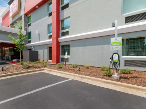Best Western Plus Cleveland Inn & Suites