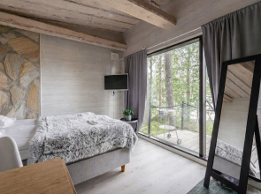 High-quality suite by the lake