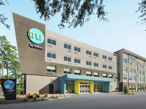 Tru by Hilton Savannah Midtown