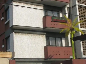 44 Lodge And Suites