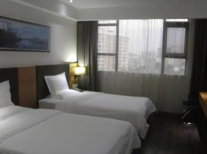 Yeste Hotel