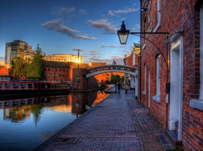 Tudors eSuites Five Ways Terrace Parking