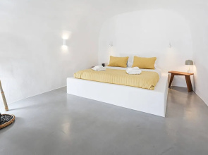 Aristofanis Sunrise Suite