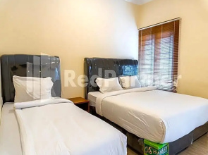 Adam Malik Guesthouse near Regale ICC Medan Mitra RedDoorz