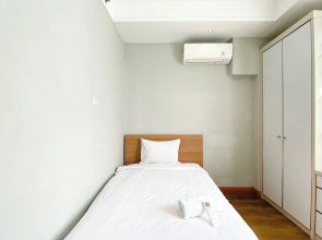 Comfort 2Br At Crown Court Executive Condominium Apartment