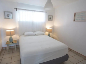 True BEACHFRONT cozy - 1 Bedroom Apt