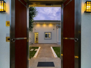 Luxury Pool Villa 608
