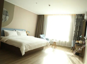 City Home Inn NEO (Linxia Central Plaza pedestrian Street Shop)
