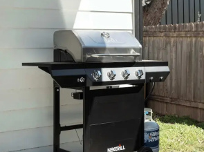 Upstay: Contemporary 2BR Retreat w Patio & BBQ