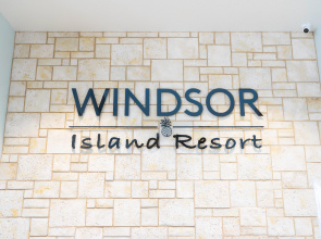 Marvelous 5Bd w Pool Close to Disney Windsor Island Resort 637