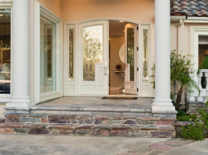 Breathtaking Views in Encino Hills Pool