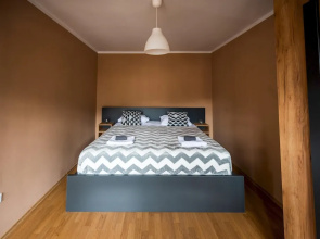 Duplex Apartment for up to 12 People- Old Town